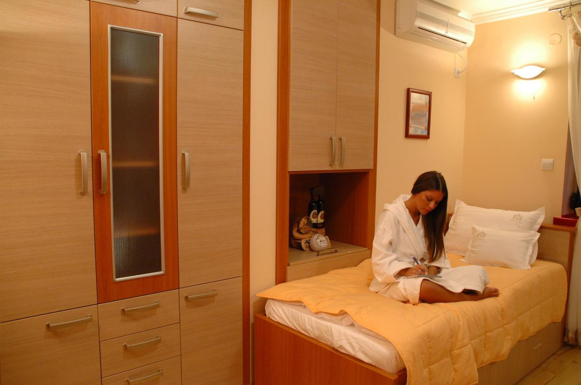 Hotel Tehnograd Kraljevo Kültér fotó