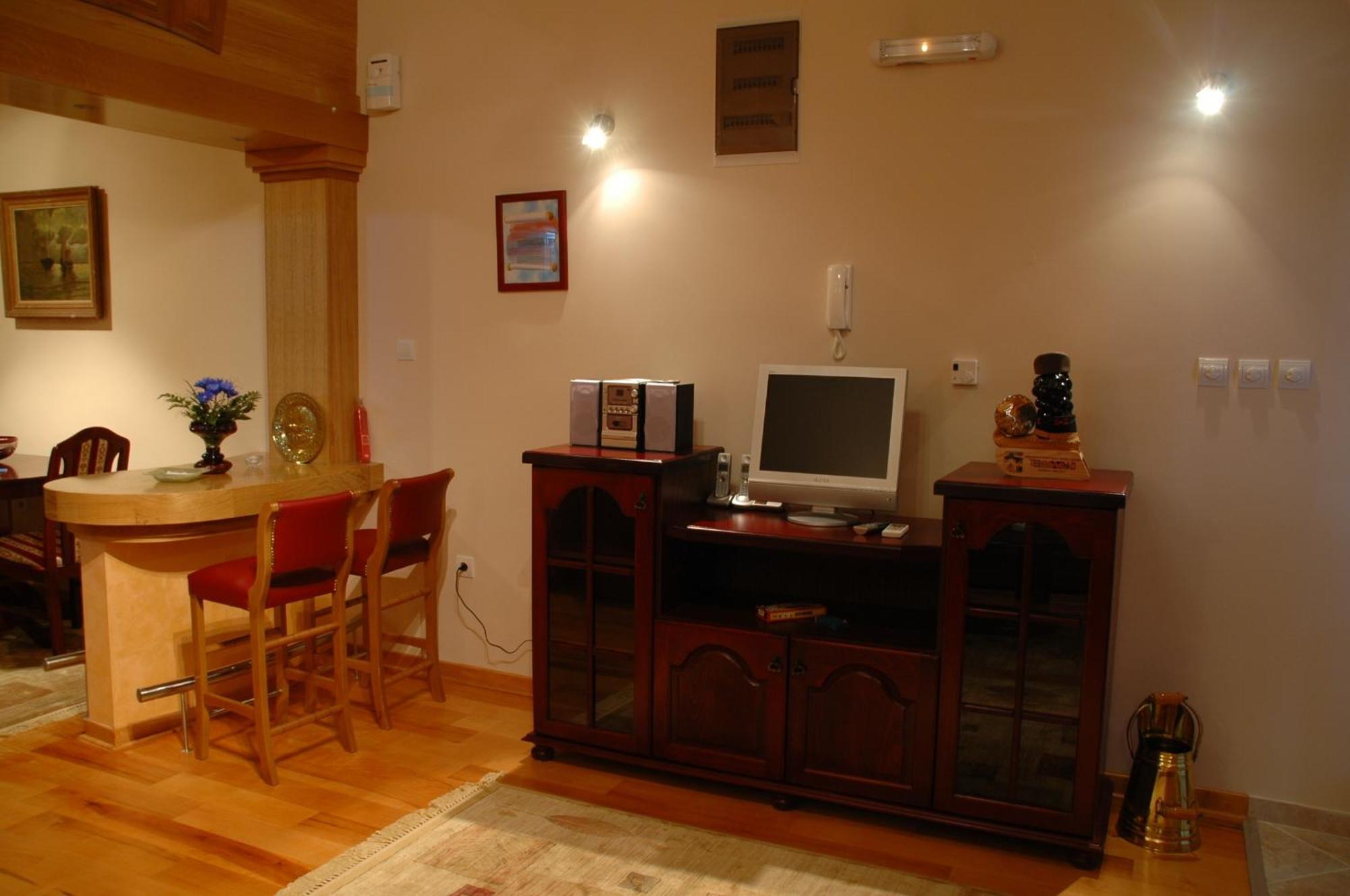 Hotel Tehnograd Kraljevo Kültér fotó